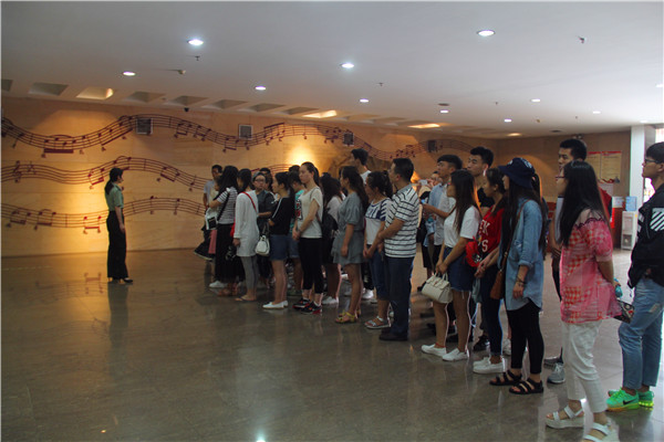 公司员工党员赴鄂豫皖革命纪念馆开展“两学一做”党日活动