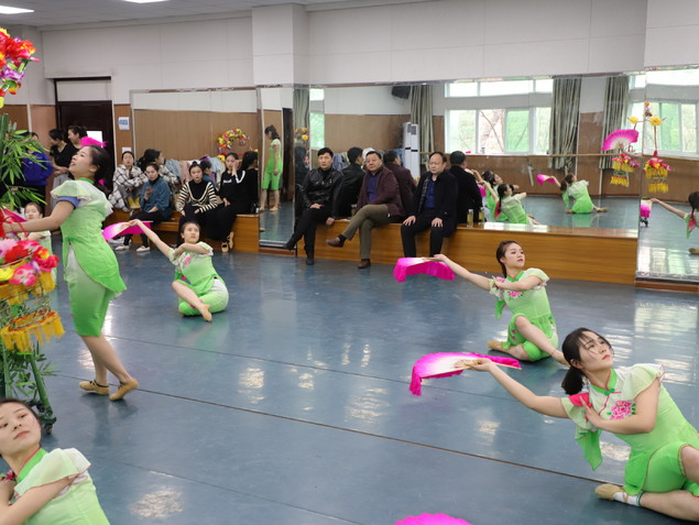 河南省歌舞剧院杜宏亚副经理来公司指导交流